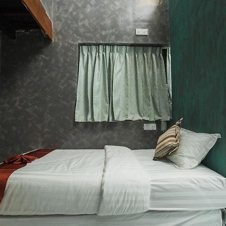 Хостел Rangoon Boutique House Екстер'єр фото