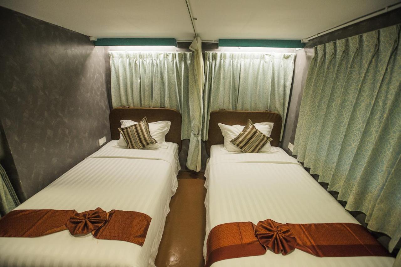 Хостел Rangoon Boutique House Екстер'єр фото
